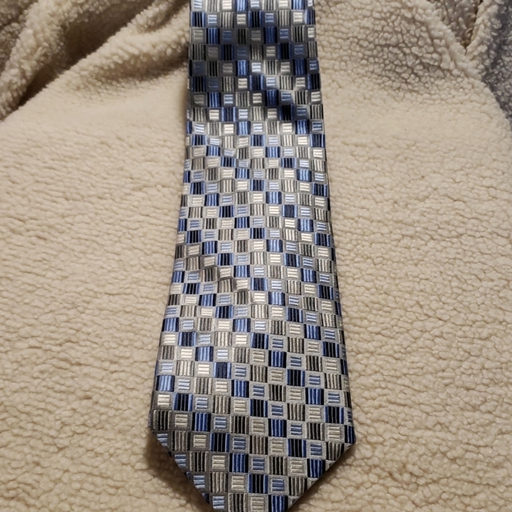 100% silk Burma Bibas tie - Picture 1 of 5